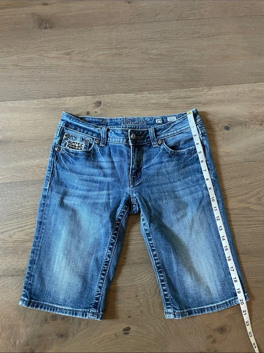 Miss Me Bermuda Shorts Sequin and Rhinestone Embellishments Size 29